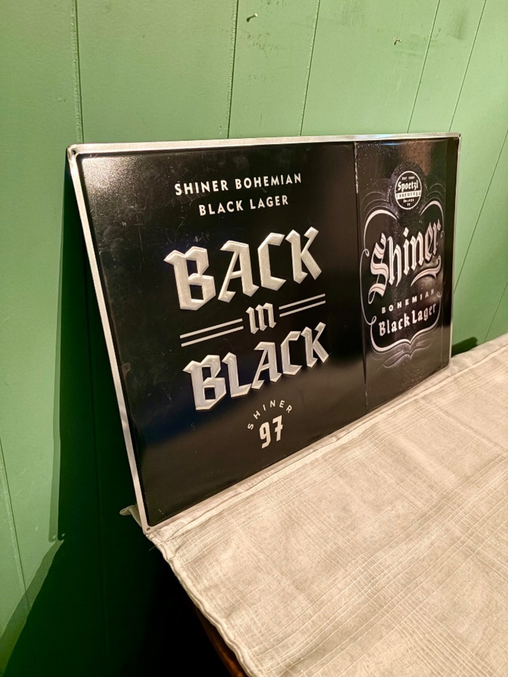 Shiner Black Lager BEER Tin Metal Bar Sign Spoetzl Man Cave Vintage 2007 Rare
